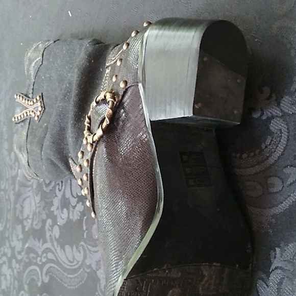 Dakota Womens Western Boots with Floral Design..like new. Size 8W - Picture 10 of 14